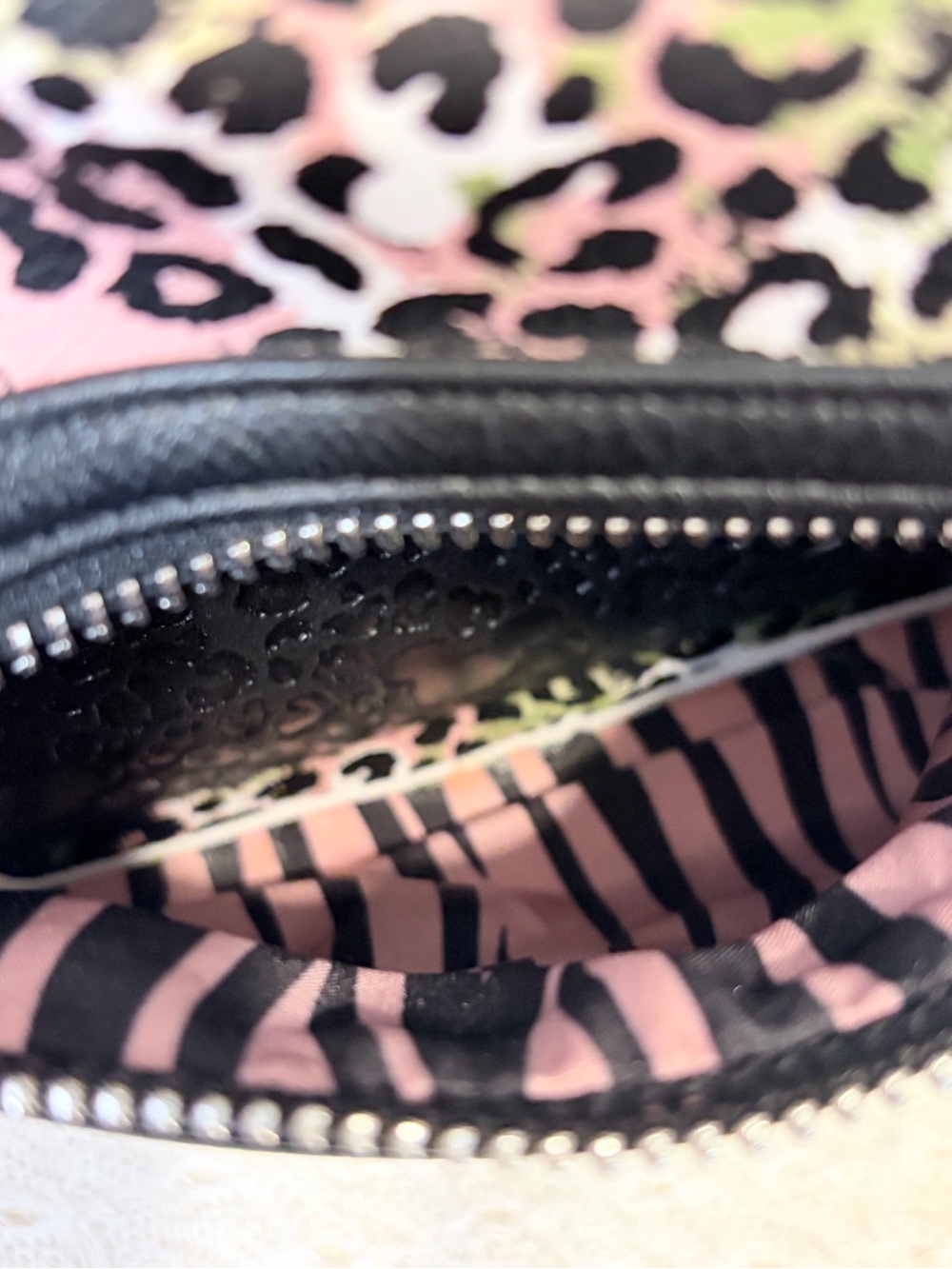 Disney x Loungefly Minnie Mouse Safari Mini Backpack - Picture 13 of 13